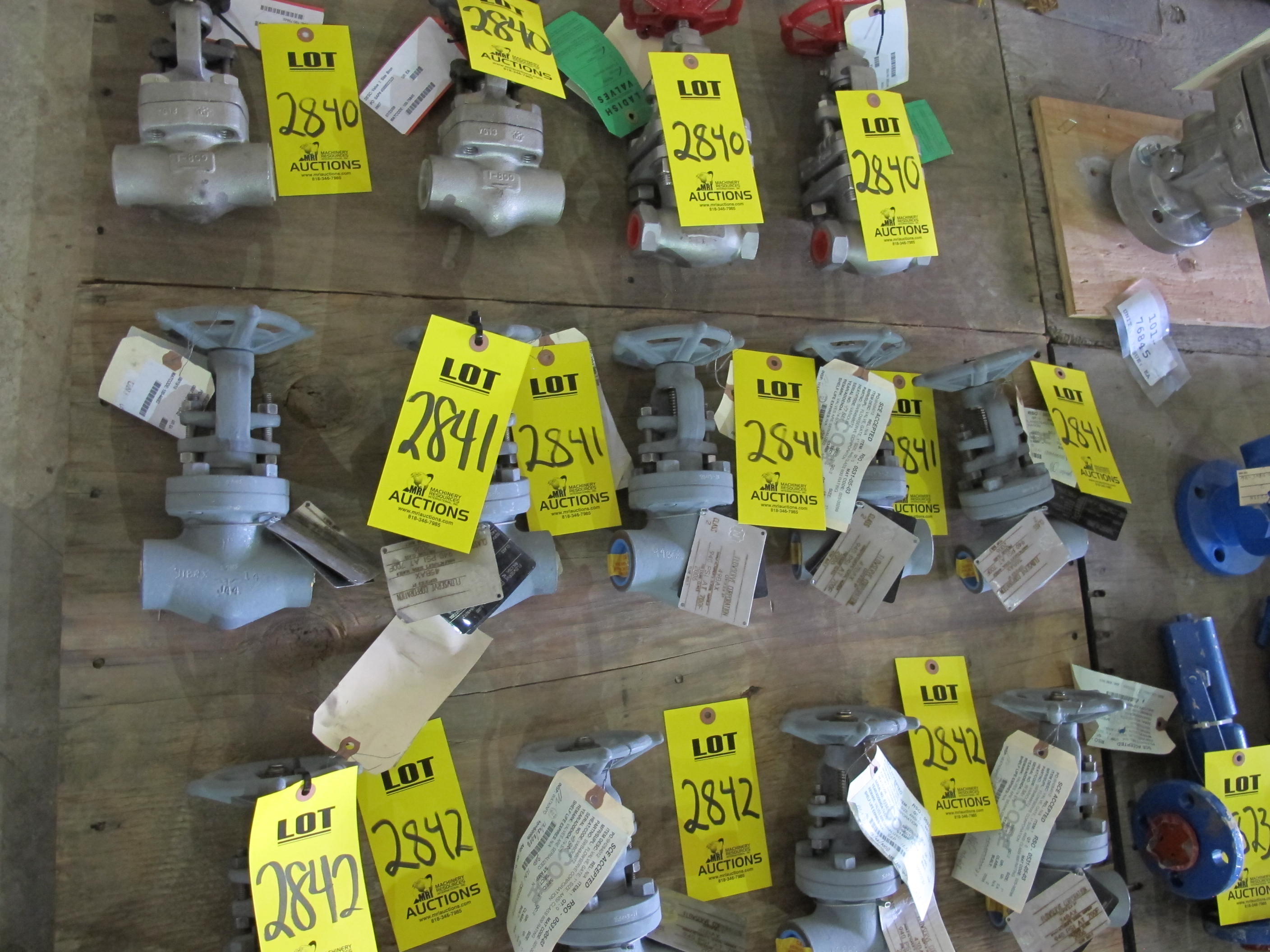 LOT (5) VALVES, GATE TYPE, 1" SIZE, ANSI 600 LB RATING, CARBON STL MATERIAL, SOCKET WELD CONNECTIONS, SA105 SPECIFICATION, BOLTED BONNET STYLE, SOLID WEDGE AND HARDFACED SEATS TRIM. PART # SWB48480T2 (W-51) LOADING & HANDLING FEE $15-